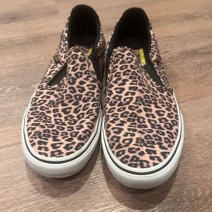 Vans deluxe comfort leopard cheetah slip on sneakers size 11